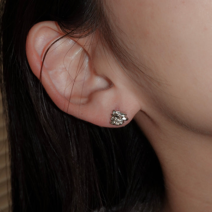 Mountain pierced earrings