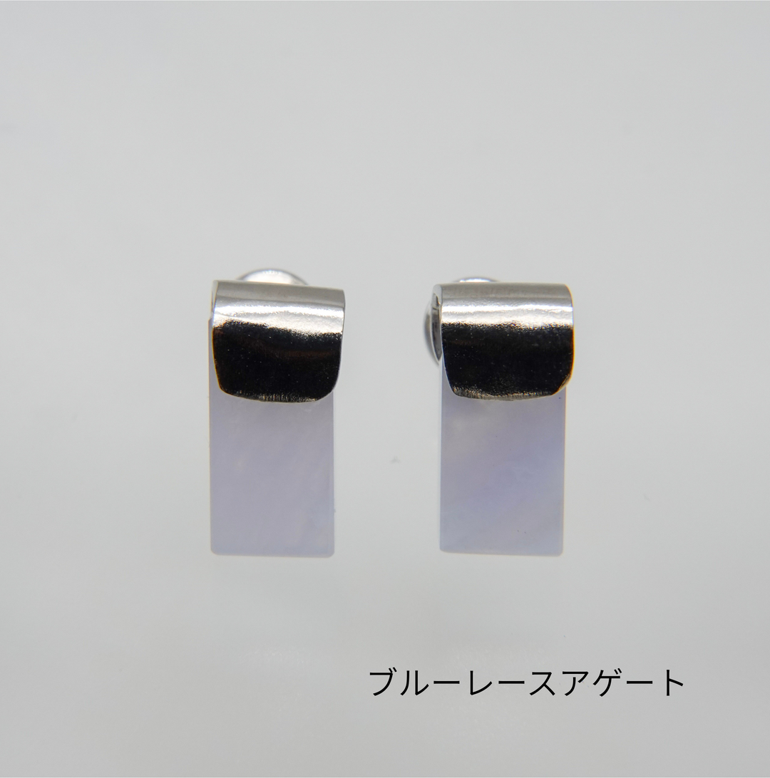 HASAMU pierced earrings gemstone square