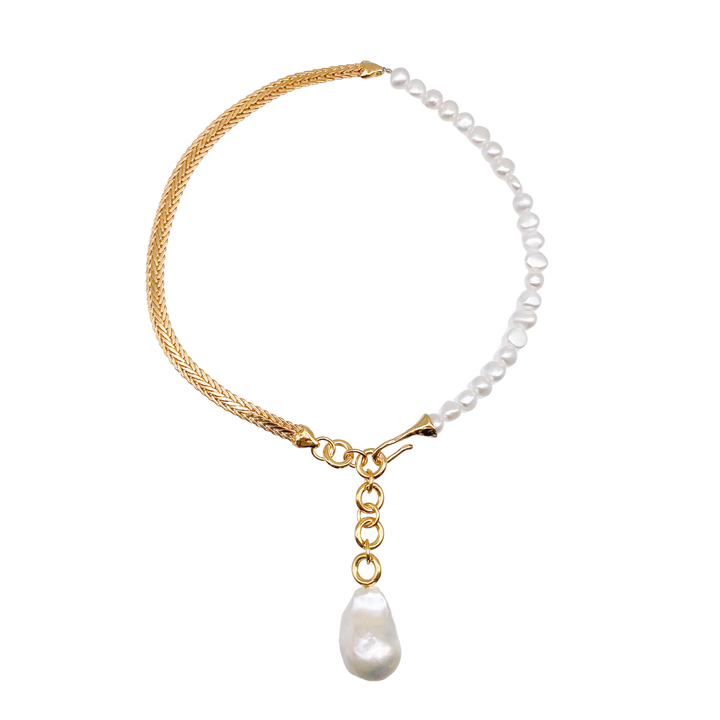 BAROQUE PEARL x FOX TAIL HALF CHARM NECKLACE