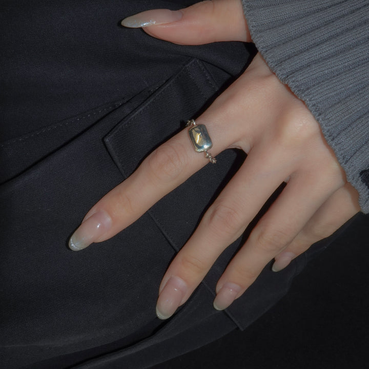 Chewing gum chain Ring