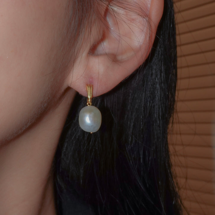 BAROQUE PEARL MEDIUM EARRINGS