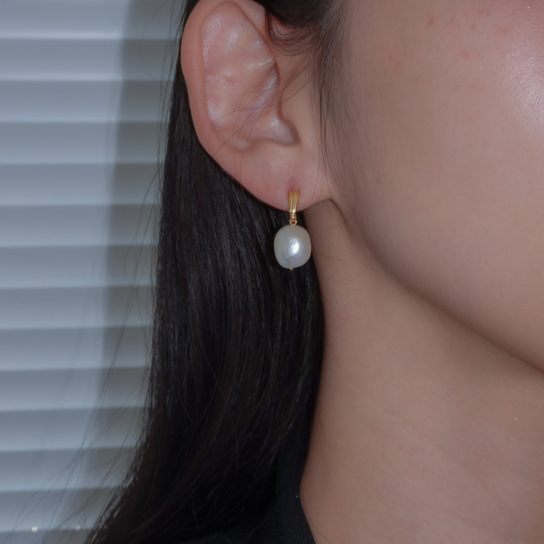 BAROQUE PEARL PINK MEDIUM EARRINGS