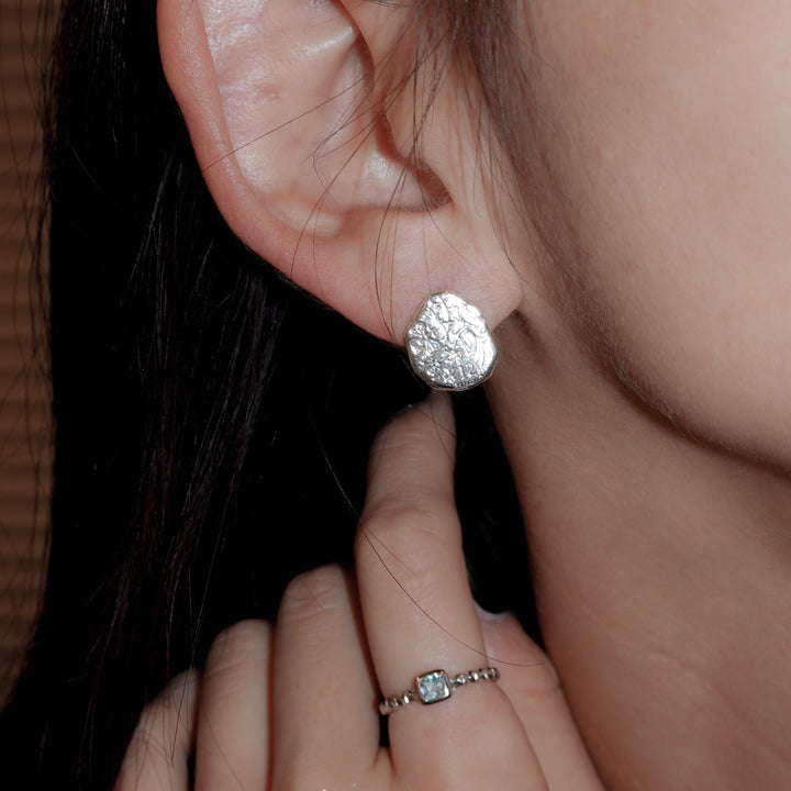 ラッキーチャームピアス(Silver)_コイン