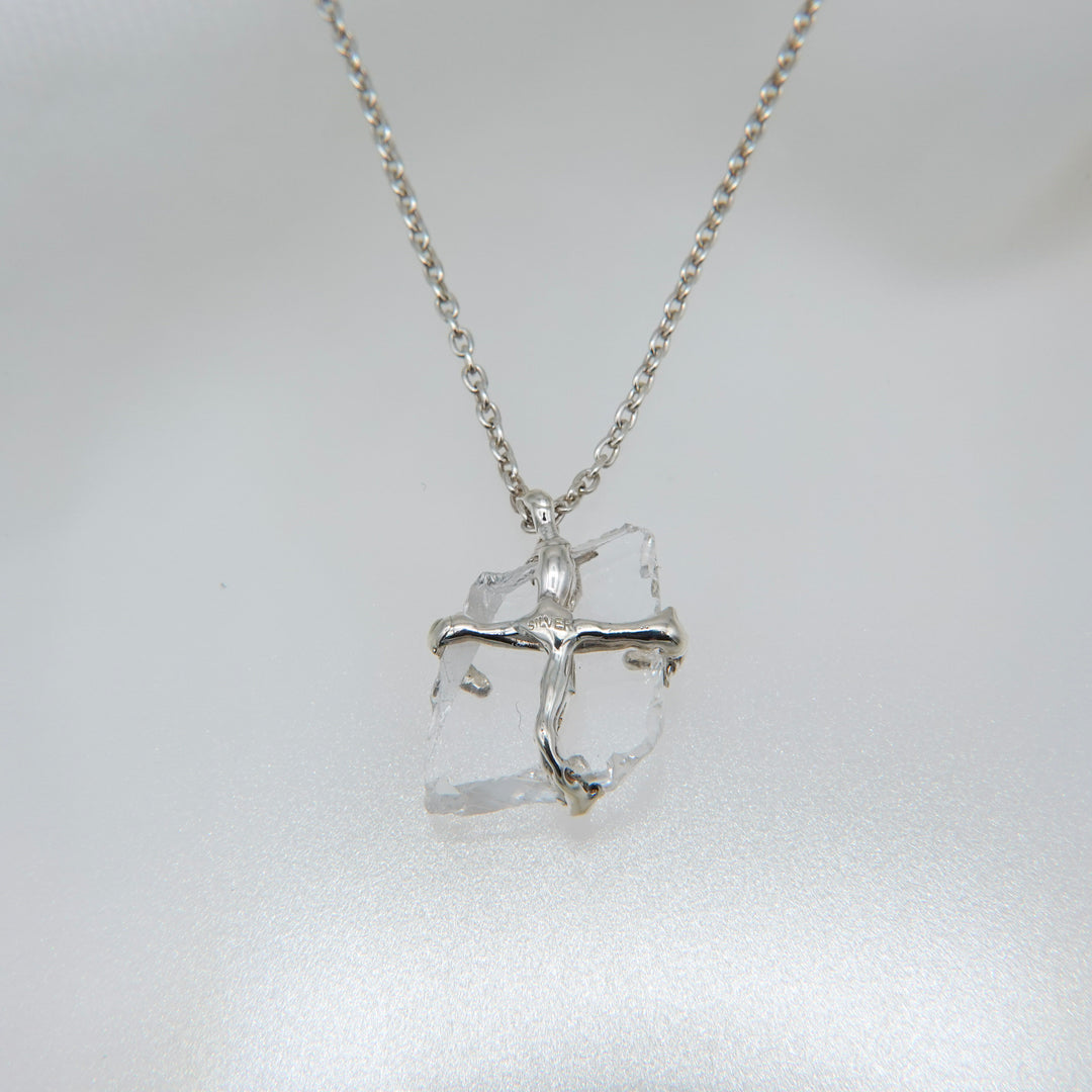 クロスネックレス