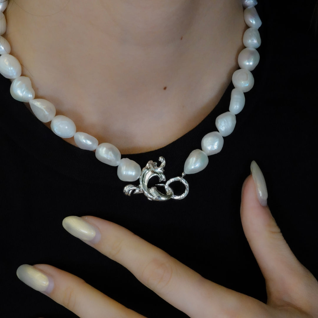 BAROQUE PEARL LEAF CLASSICAL NECKLACE