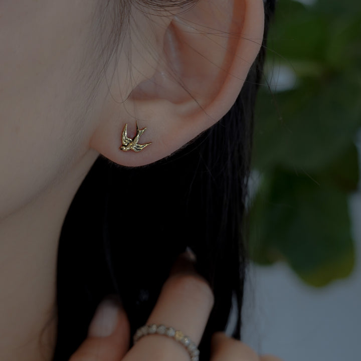 Swallow 14K Gold Stud