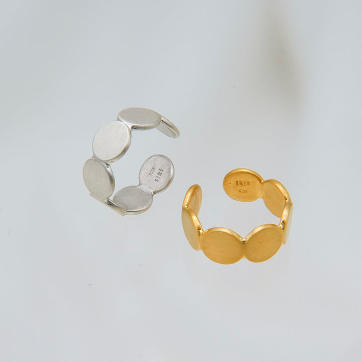 Circles Ear Cuff