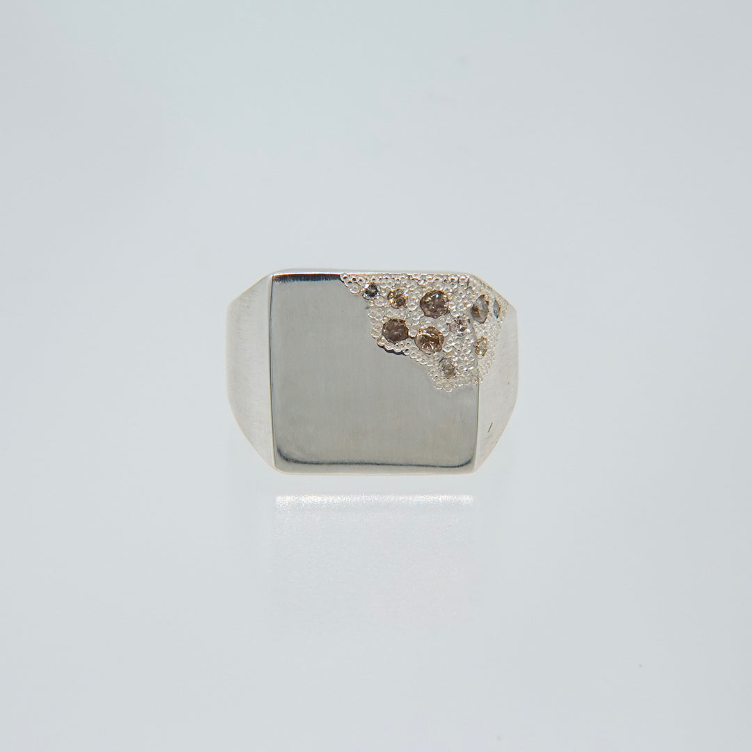 Hii Ring (Brown)