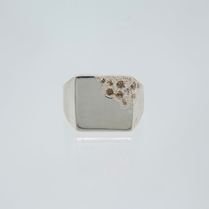 Hii Ring (Brown)