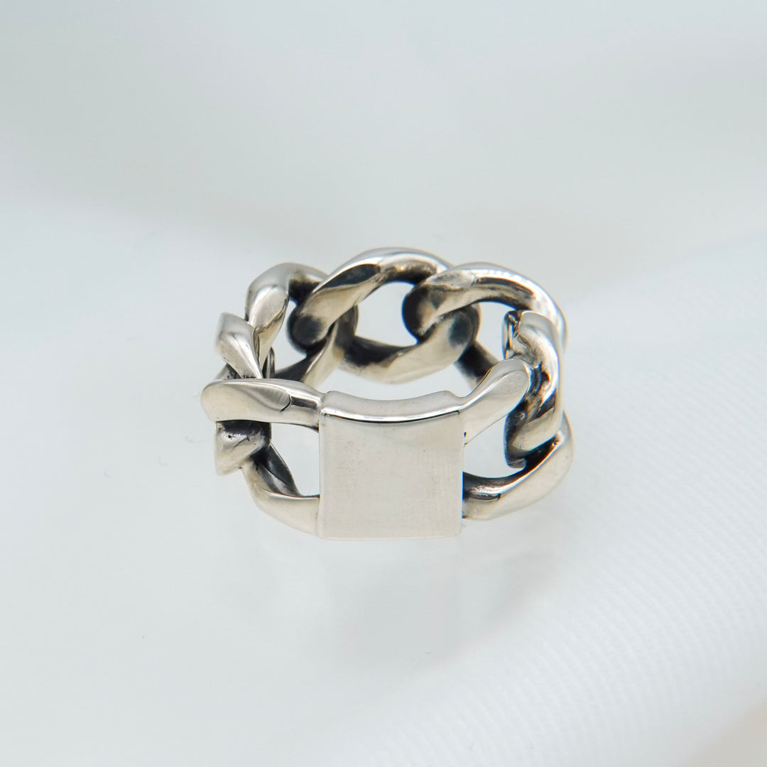 "Chain" plate ring