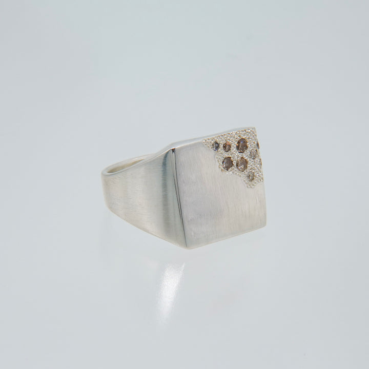 Hii Ring (Brown)