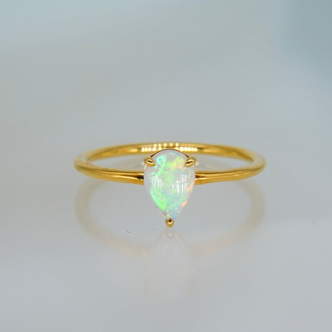 Cabochon opal ring B