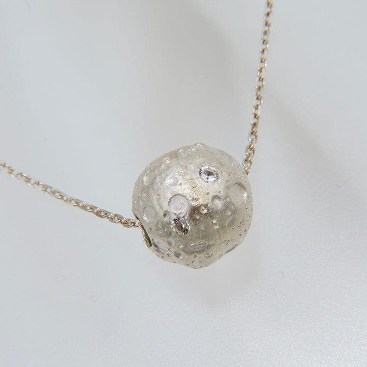 8 PLANETS Necklace (WHITE)