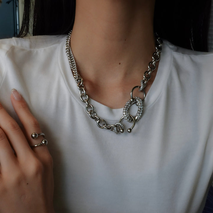 PHOEBE NECKLACE