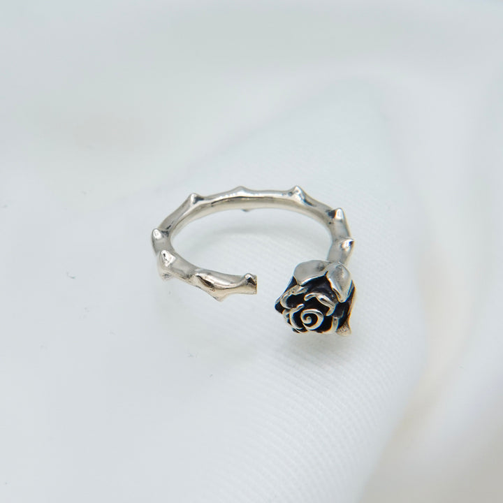 "Rose" ring