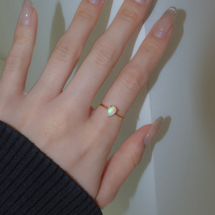 Cabochon opal ring B