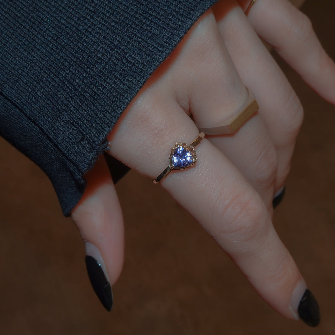 1977_Tanzanite