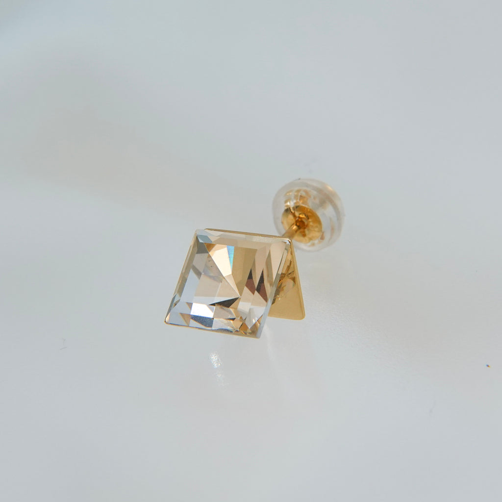 Reflection Quartz Stud Pierced Earring