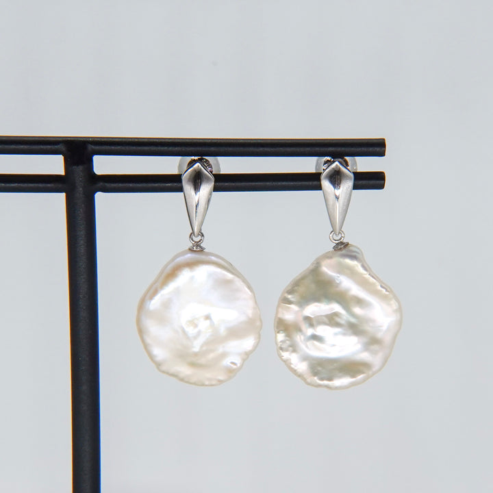 PETAL PEARL DROP EARRING SET (SV)
