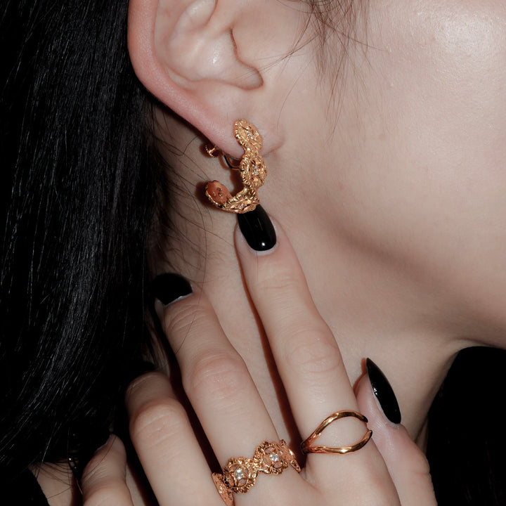 フィレンツェ彫りフラワーイヤリング(K23GP)