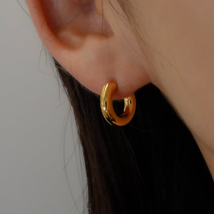 Gold earclip GME18 イヤリング