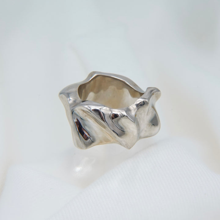 sculpture ring