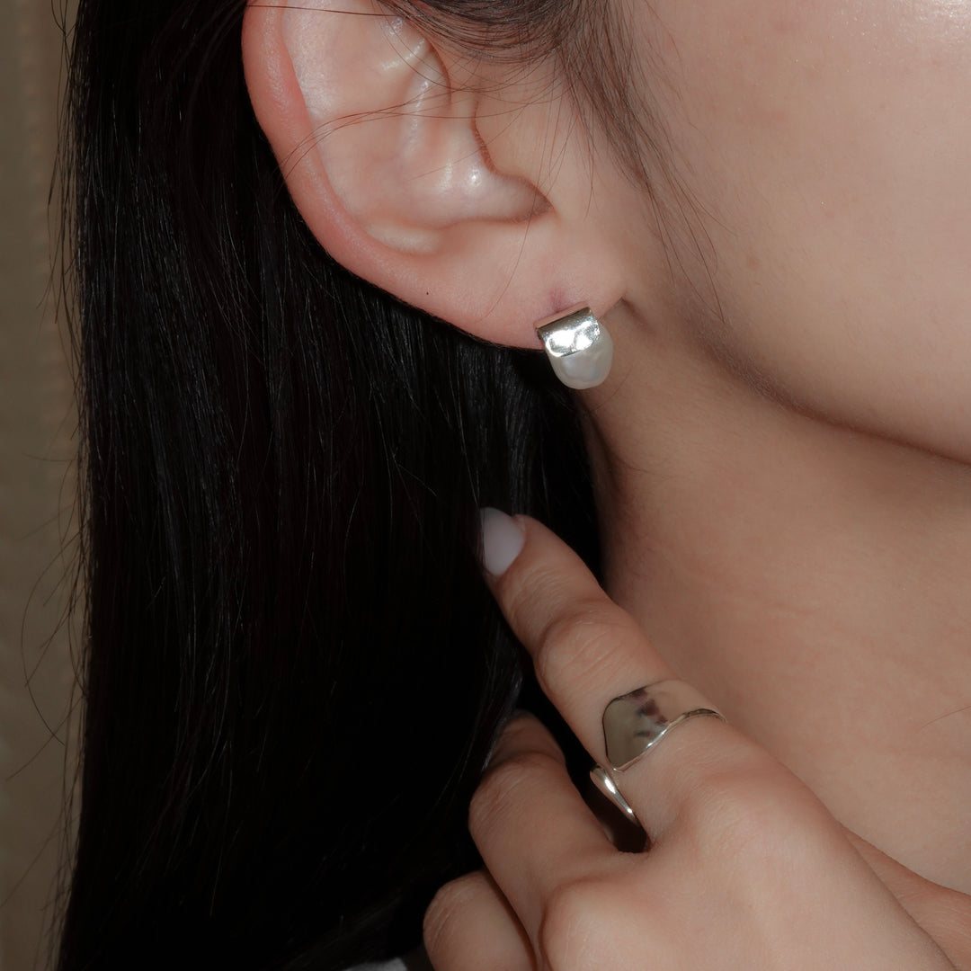HASAMU pierced earring pearl