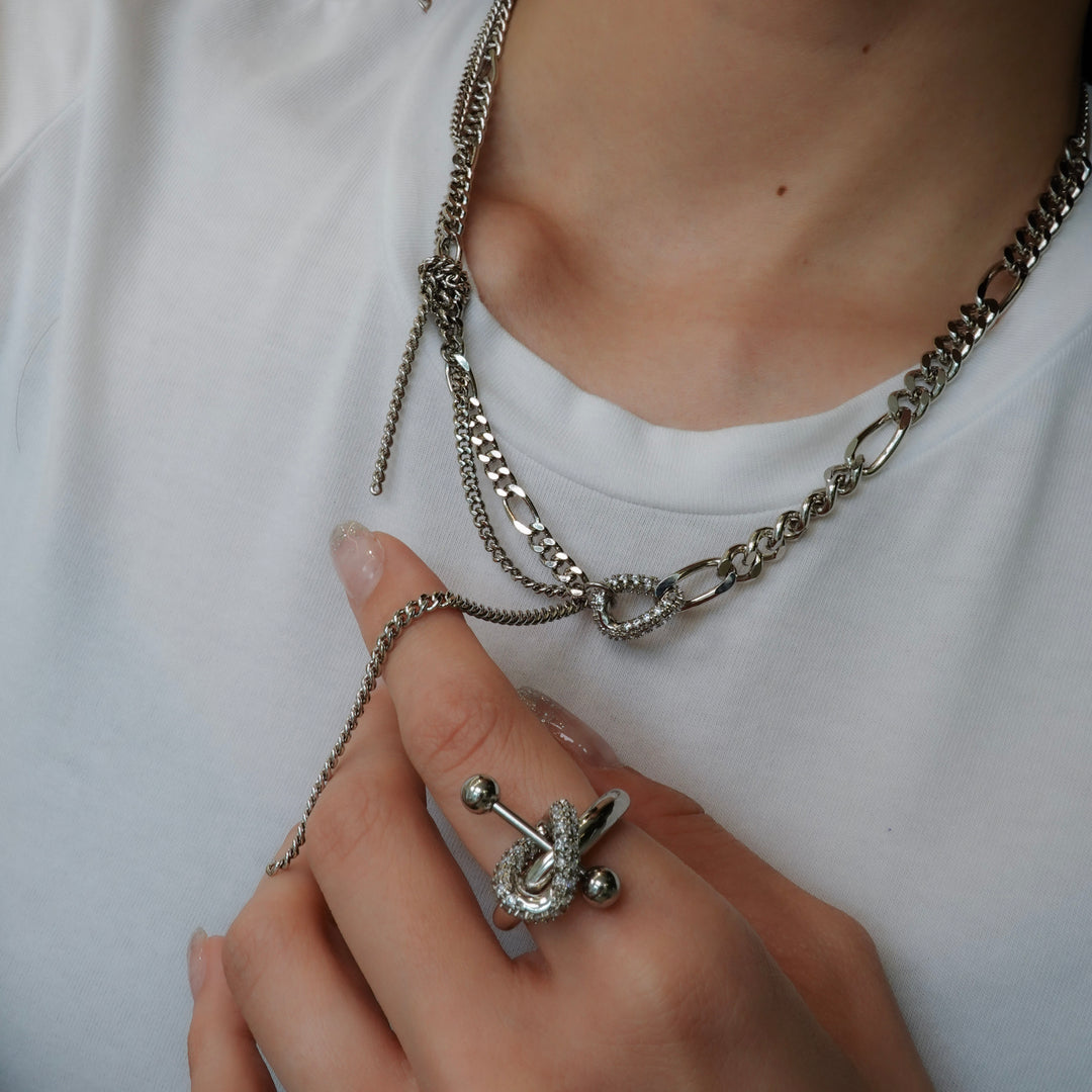 LOIS NECKLACE