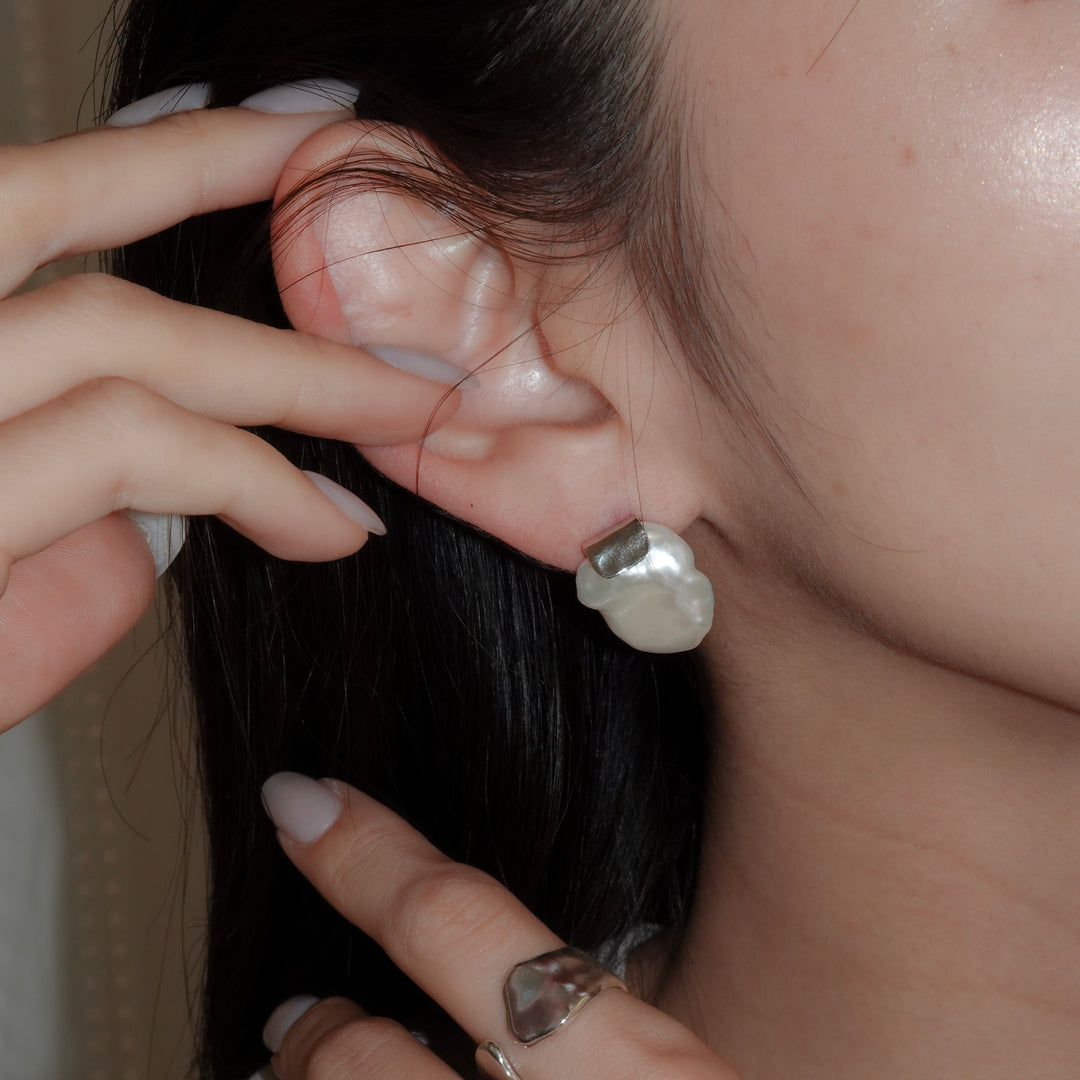 HASAMU pierced earring pearl