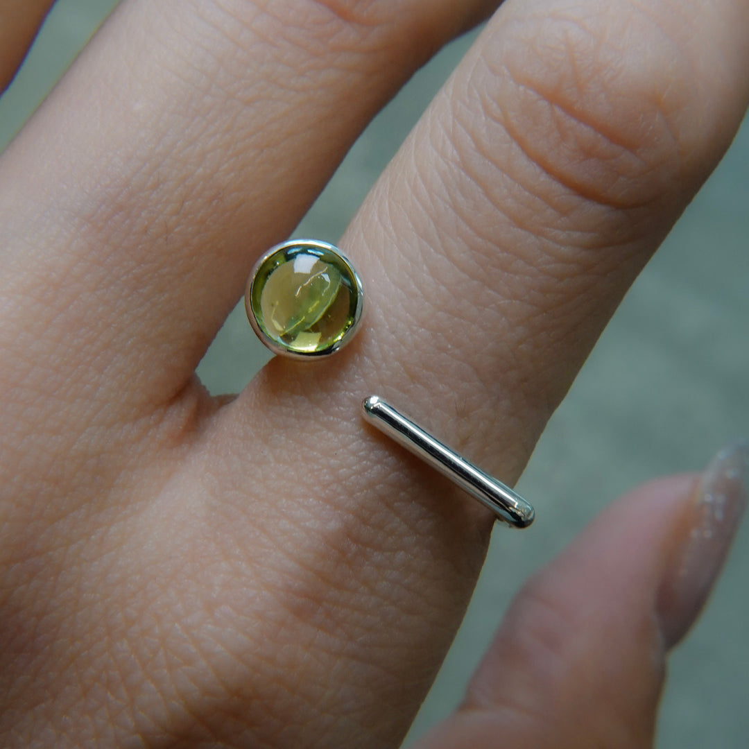 Open Ring / Peridot