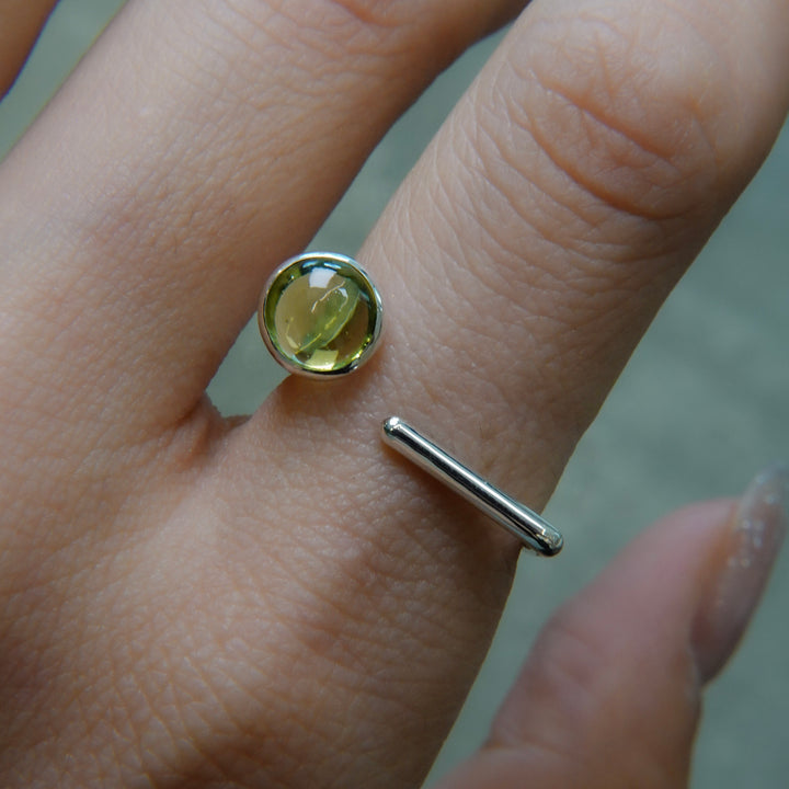 Open Ring / Peridot