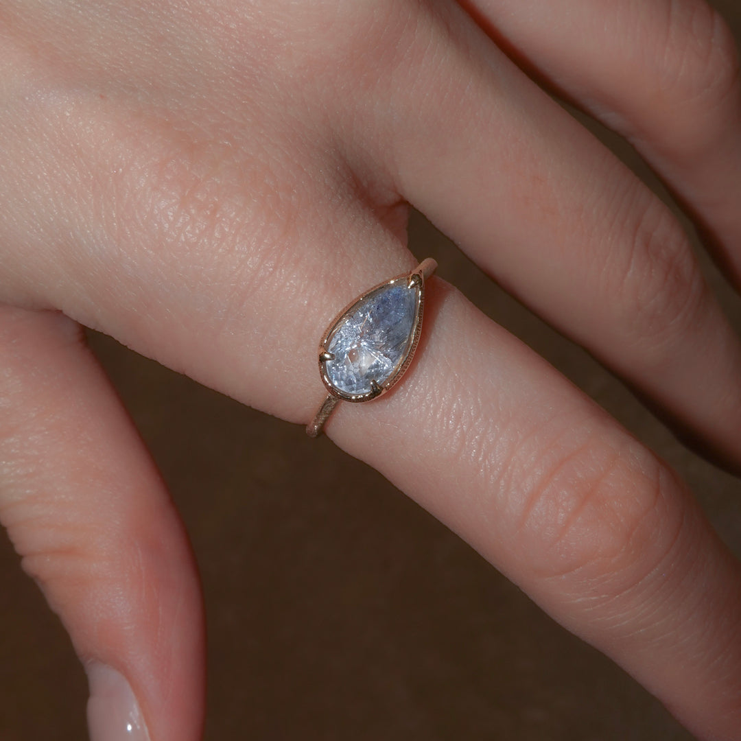 1914_Dumortierite in Quartz