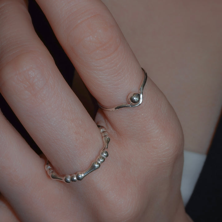 une ring-01