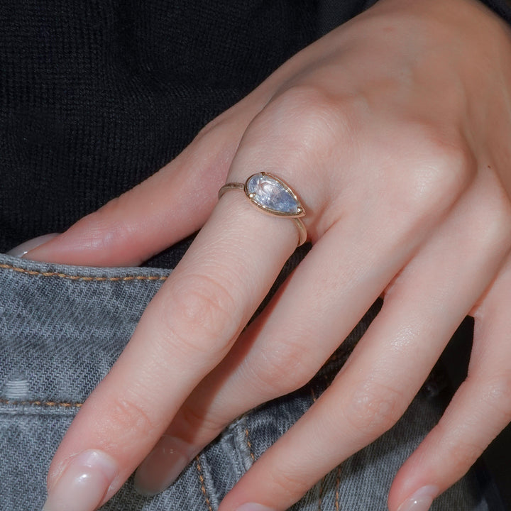 1914_Dumortierite in Quartz