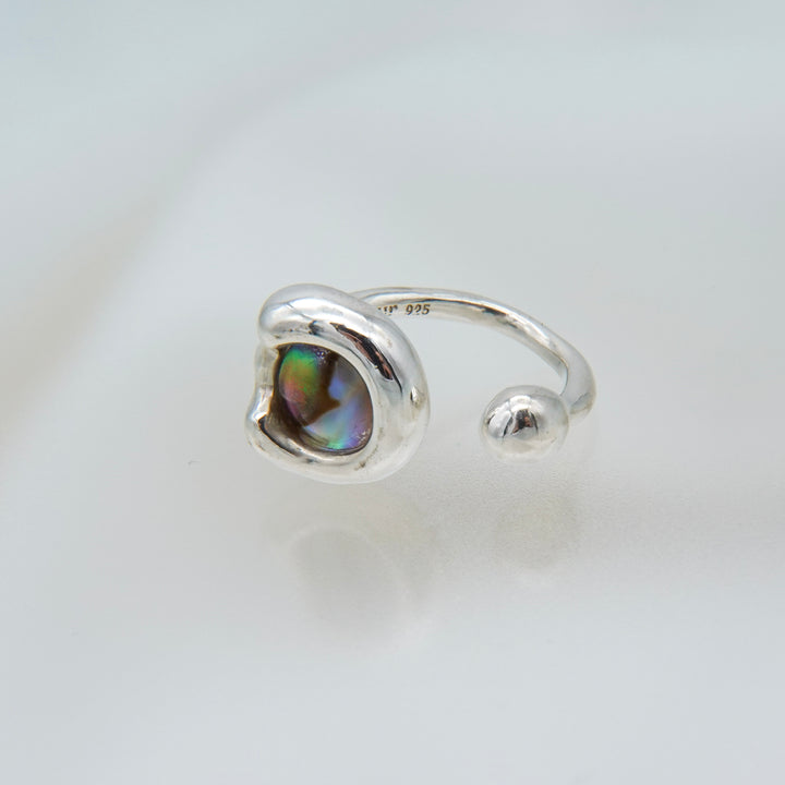 AU stone ring