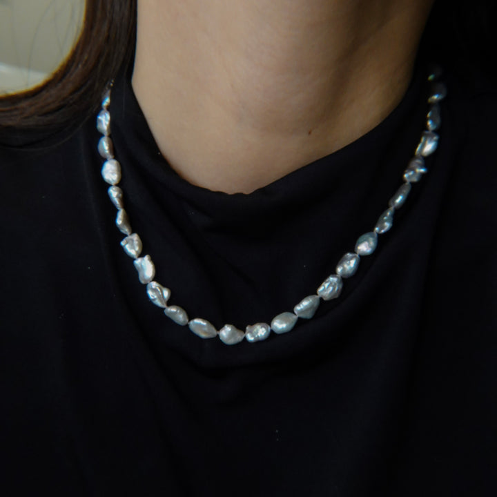 Ball Chain Necklace / Grey Keshi Pearl