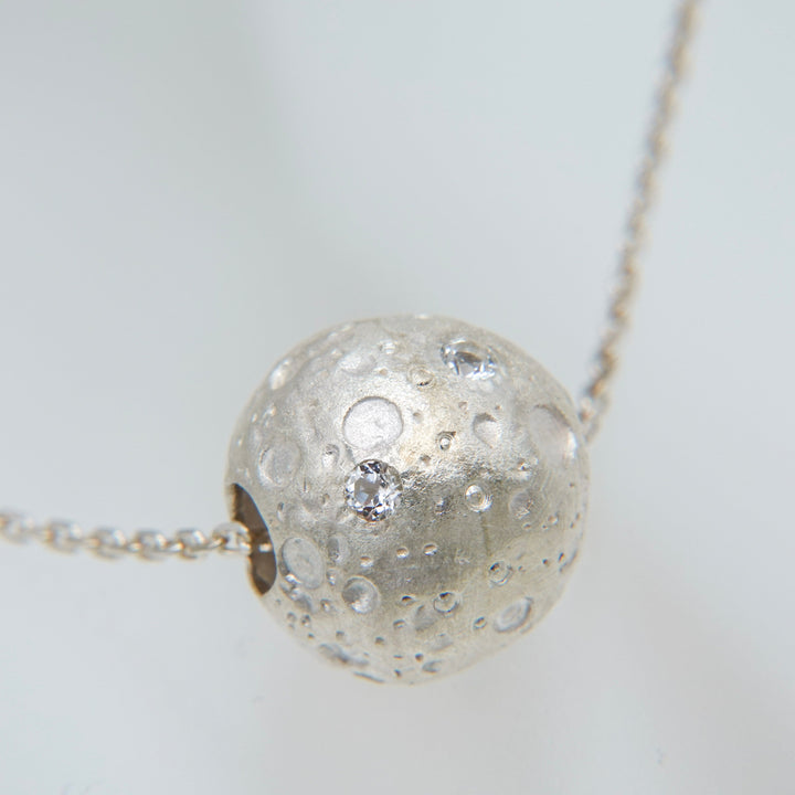 8 PLANETS Necklace (WHITE)