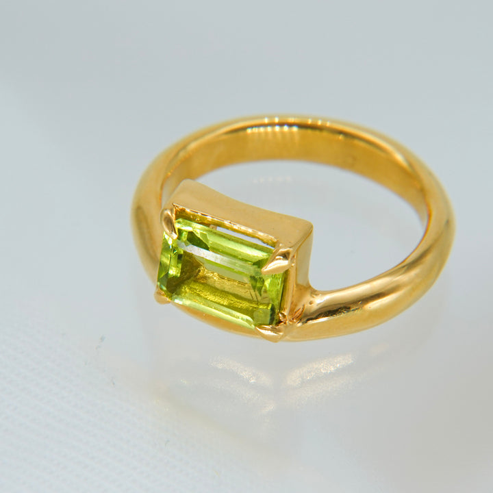 On the edge ring- Peridot