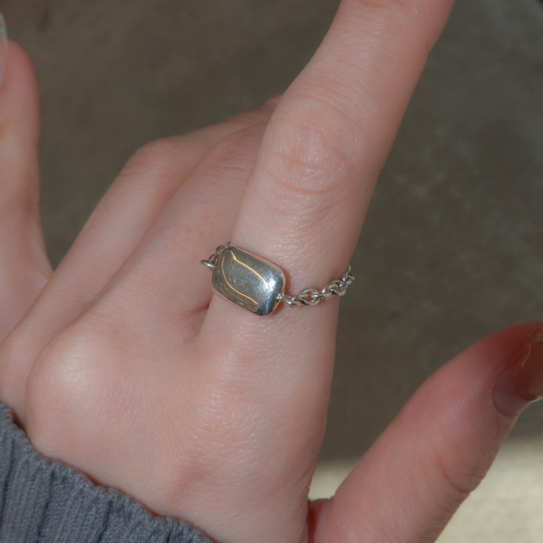 Chewing gum chain Ring