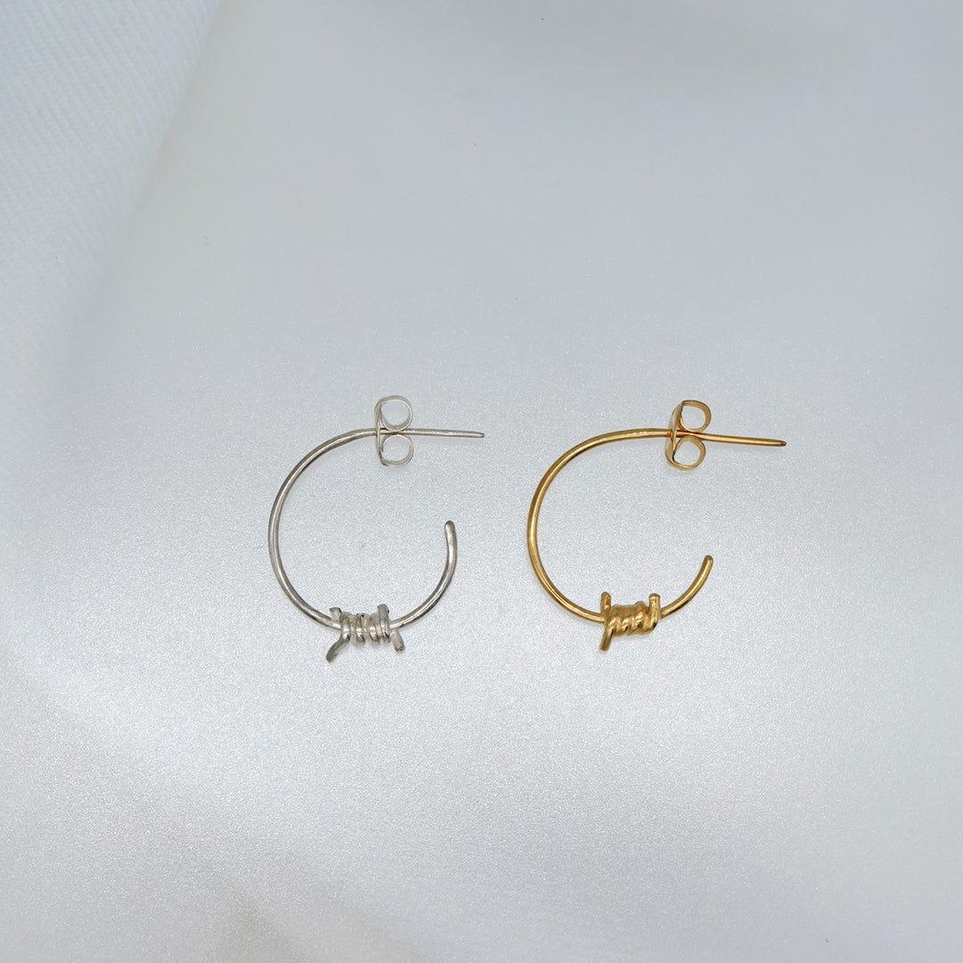 有刺鉄線ピアス