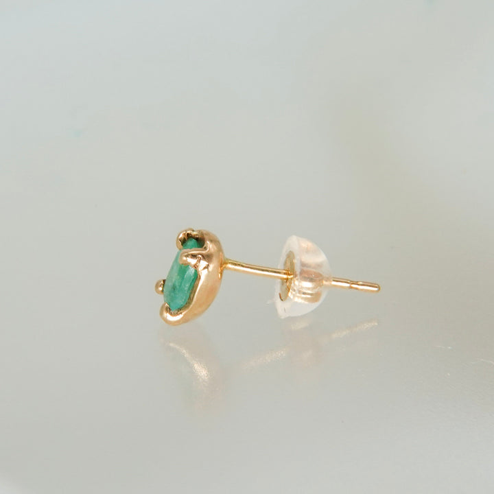 K10オーバルエメラルドピアス(一点もの)