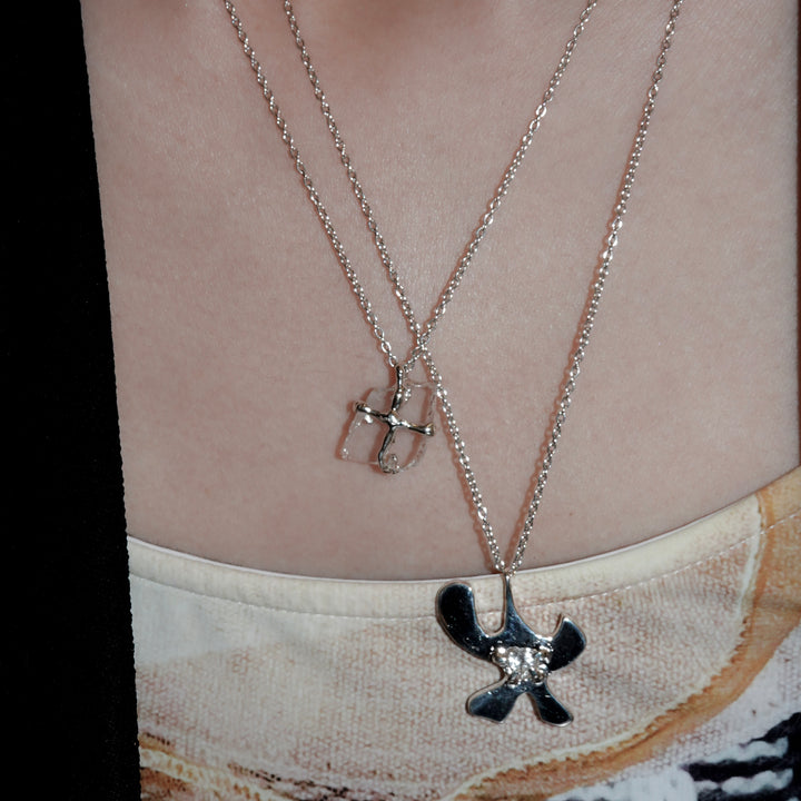 クロスネックレス