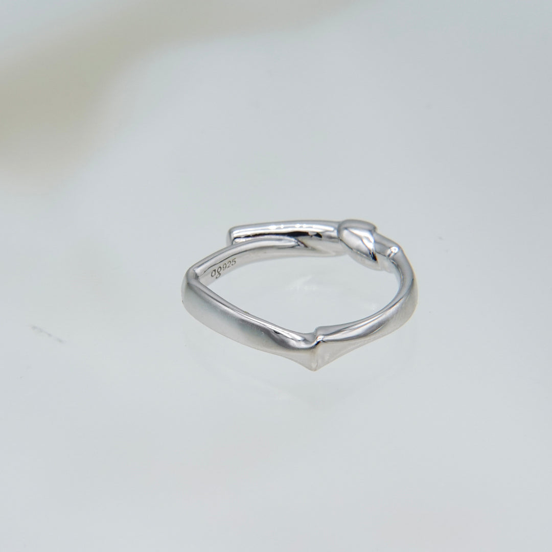Grass Knot Ring