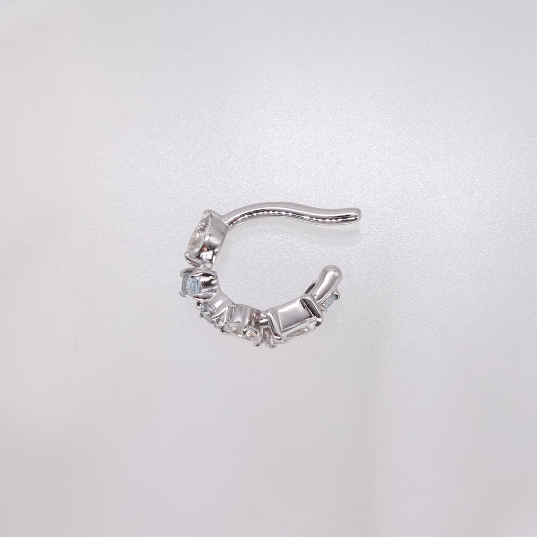 DEW EAR CUFF -M-_10KWG x Blue Topaz x White Topaz