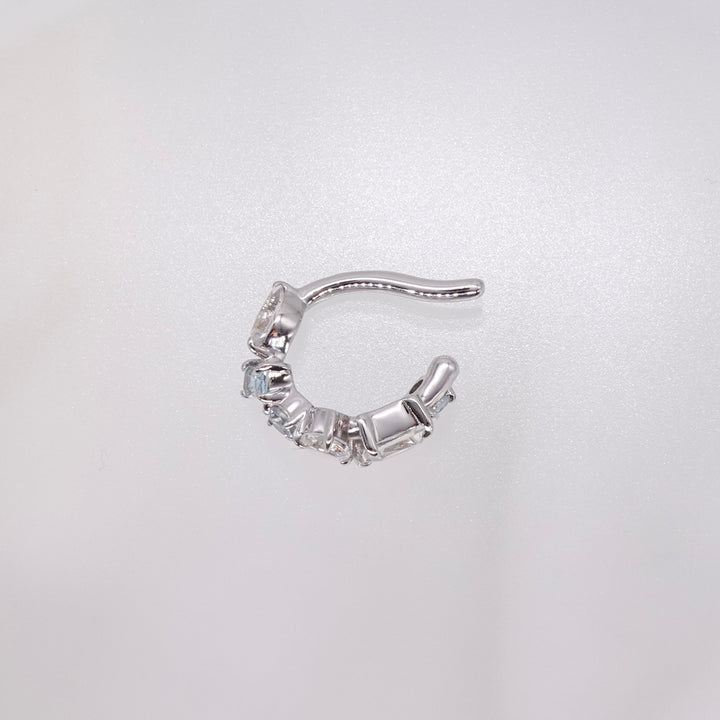 DEW EAR CUFF -M-_10KWG x Blue Topaz x White Topaz