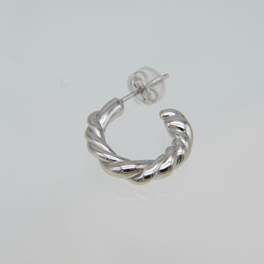 〈山〉 シルバー つるツイストピアス
