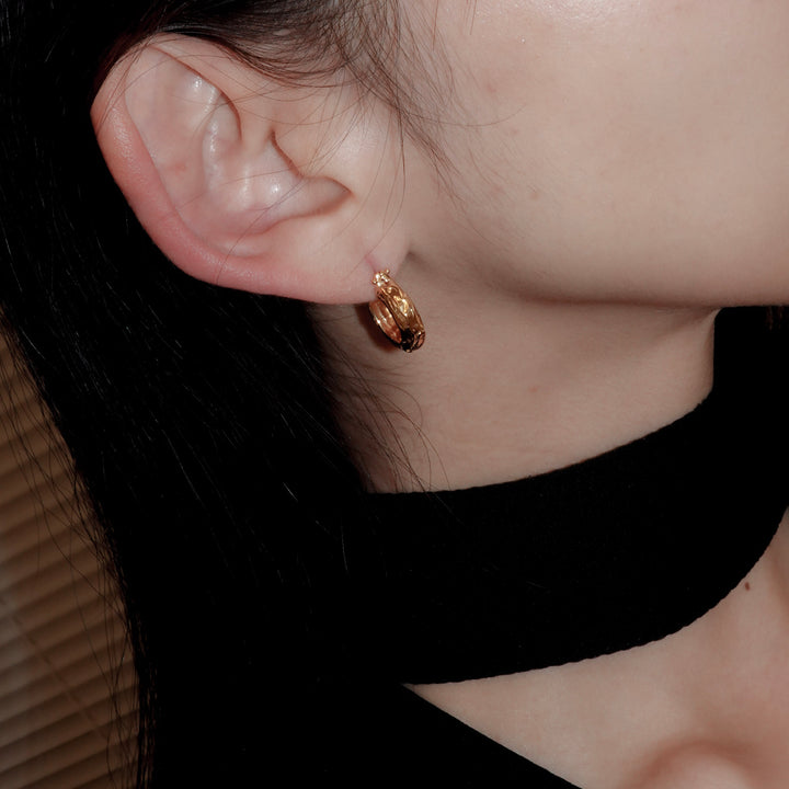 Rough hoop earrings