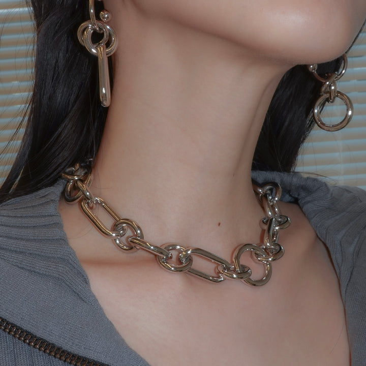 TROY CHOKER