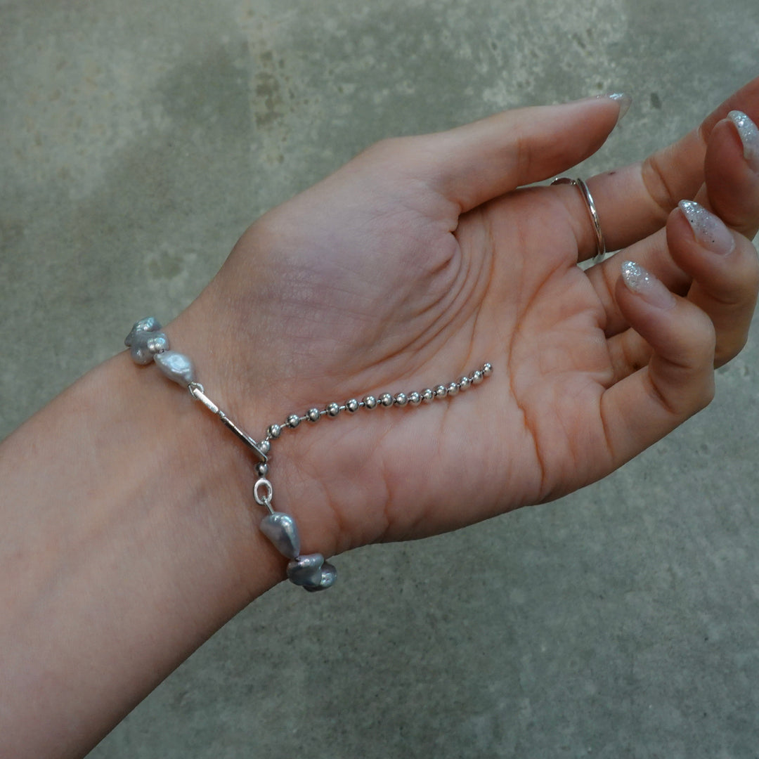 Ball Chain Bracelet / Grey Keshi Pearl