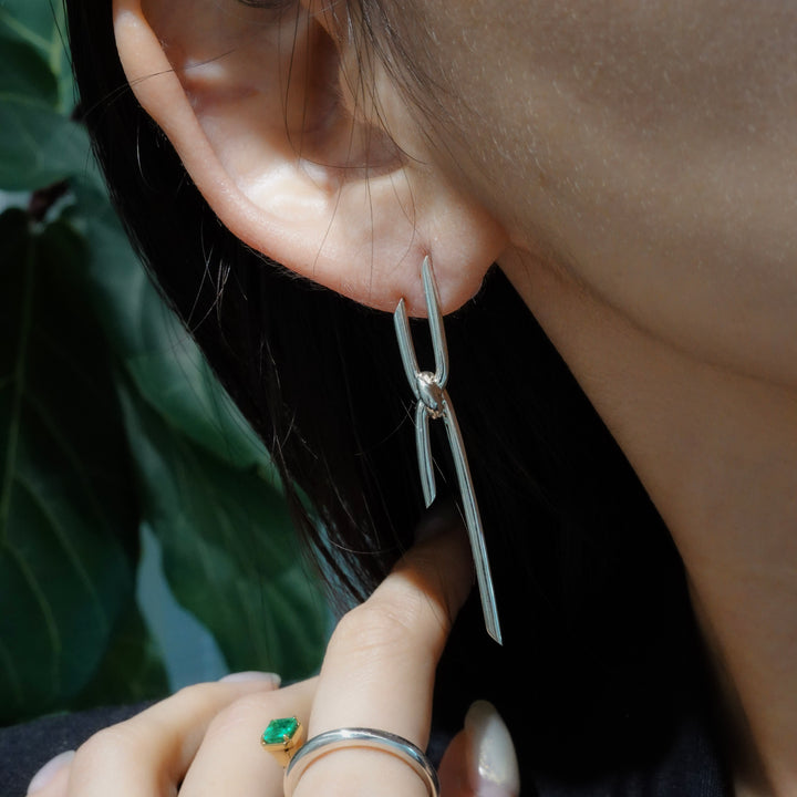 THREADS Silver Cross Pierced Earrings